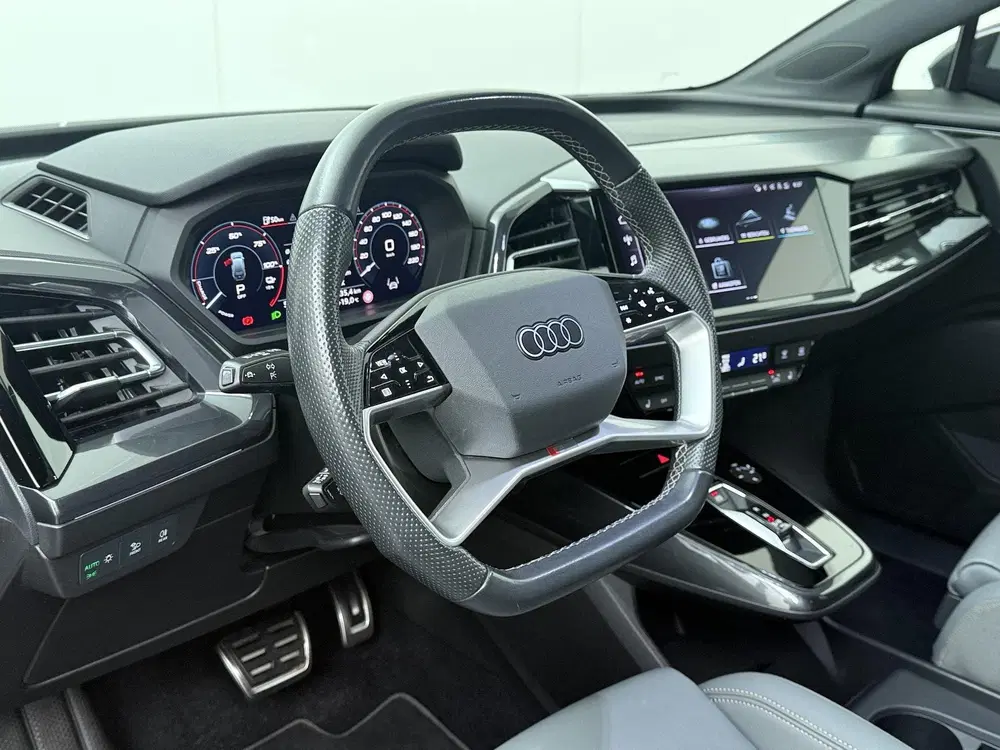 Audi Q4 e-tron 45 quattro S edition 77 kWh uit 2023, foto 6