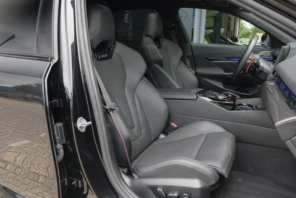 BMW M5 V8 727pk Hybrid Panoramadak Keramisch Full uit 2025, foto 12