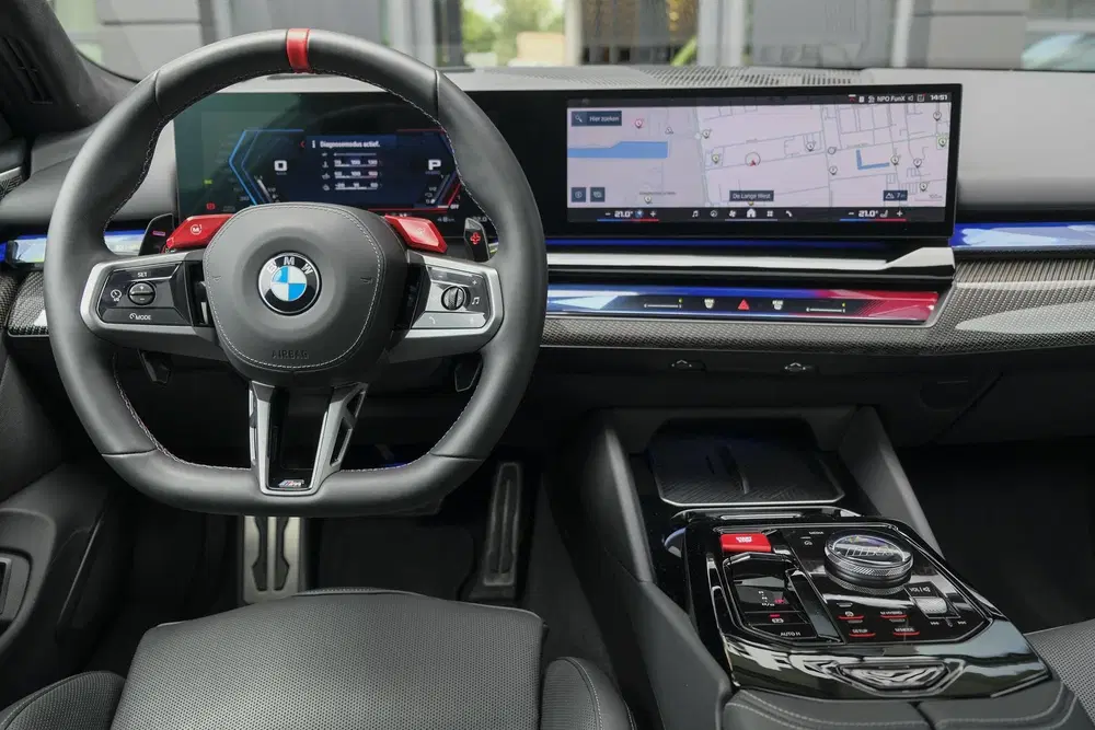 BMW M5 V8 727pk Hybrid Panoramadak Keramisch Full uit 2025, foto 9