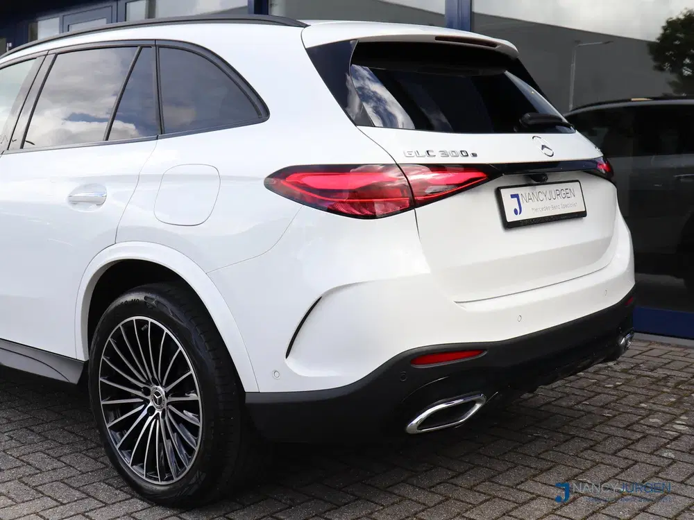 Mercedes-Benz GLC GLC 300e 4M uit 2025, foto 12