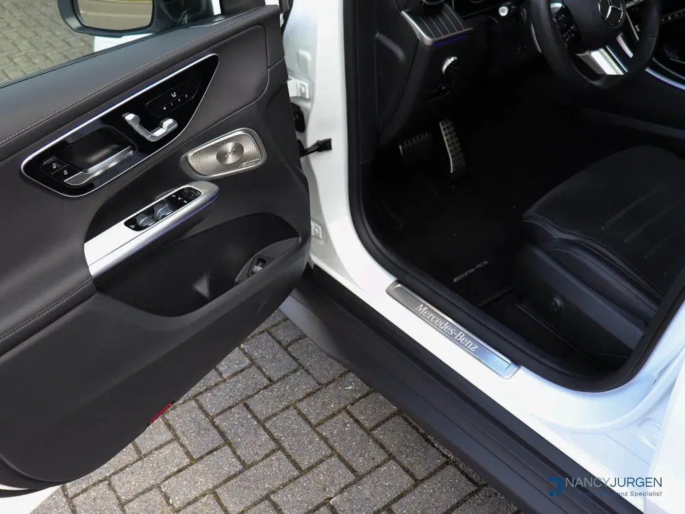 Mercedes-Benz GLC GLC 300e 4M uit 2025, foto 15