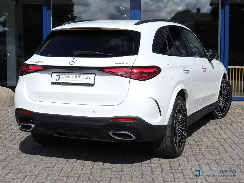 Mercedes-Benz GLC GLC 300e 4M uit 2025, foto 2