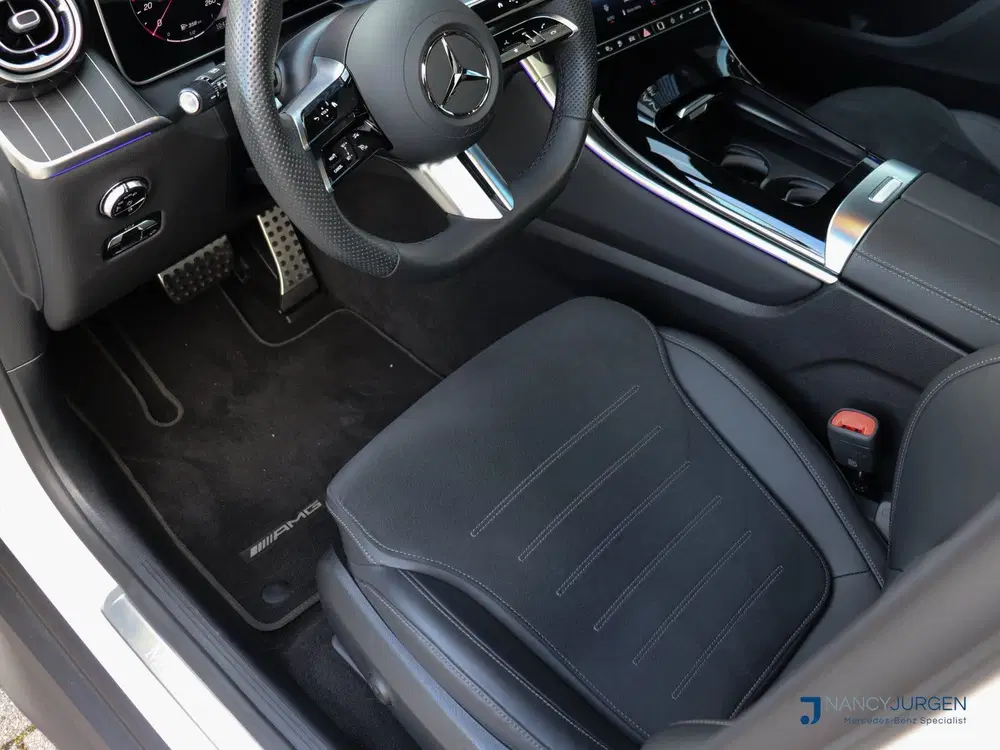 Mercedes-Benz GLC GLC 300e 4M uit 2025, foto 3