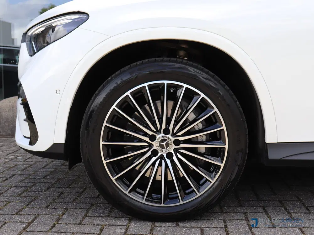 Mercedes-Benz GLC GLC 300e 4M uit 2025, foto 9