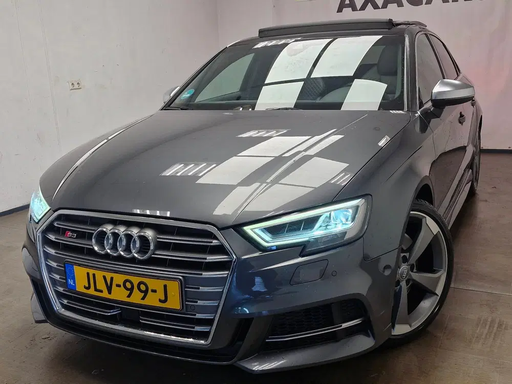 Audi A3 2.0 TFSI S3 Quattro 300 PK uit 2019, foto 2