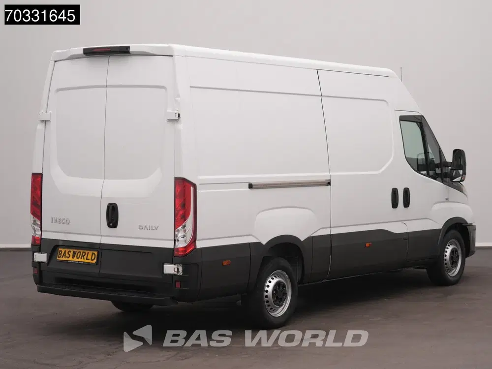 Iveco Daily L2H2 Airco Cruise 3500kg trekgewicht Euro6 uit 2021, foto 2