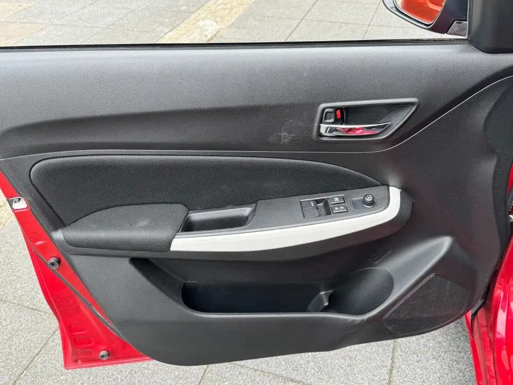 Suzuki Swift 1.0 Select Turbo Boosterjet uit 2020, foto 13