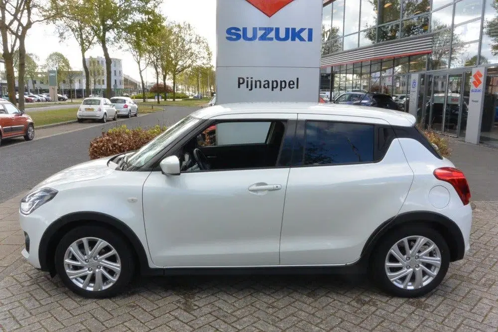 Suzuki Swift 1.2 Select Smart Hybrid 5-deurs Cruise con uit 2021, foto 4
