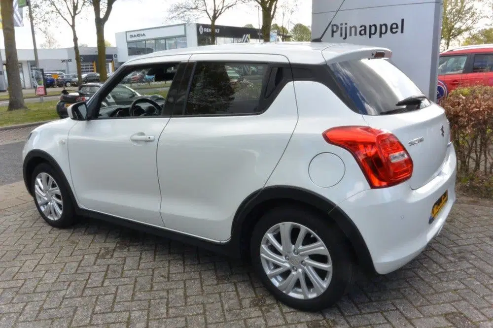 Suzuki Swift 1.2 Select Smart Hybrid 5-deurs Cruise con uit 2021, foto 5
