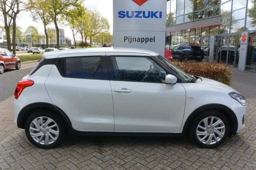 Suzuki Swift 1.2 Select Smart Hybrid 5-deurs Cruise con uit 2021, foto 6