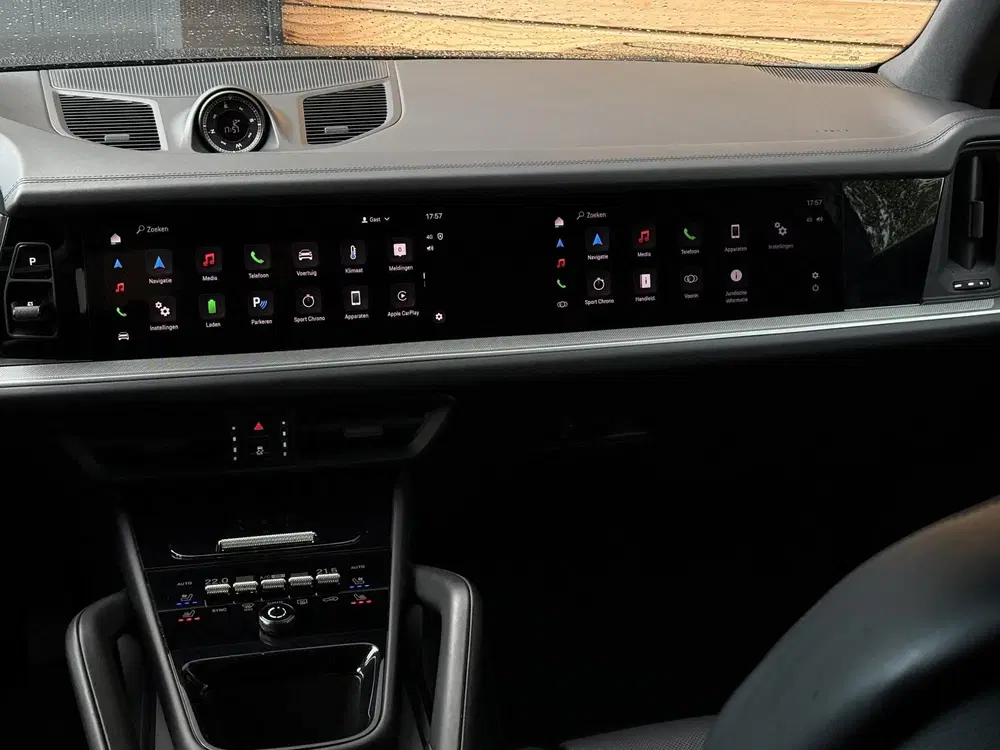 Porsche Cayenne 3.0 E-Hybrid Black Edition MASSAGE uit 2024, foto 10
