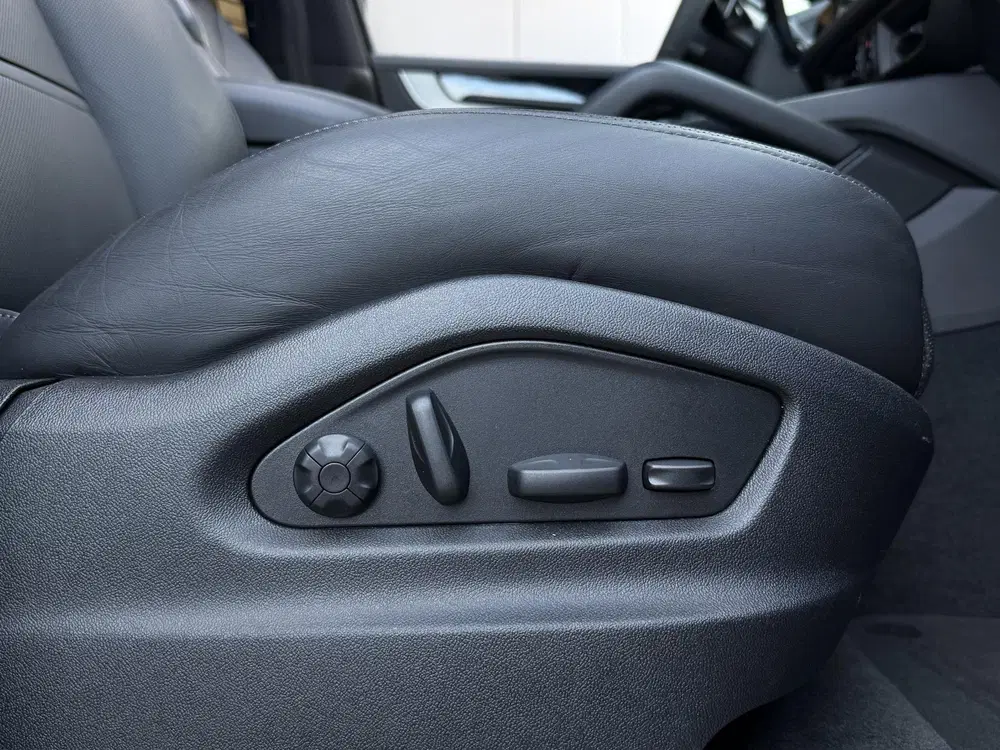 Porsche Cayenne 3.0 E-Hybrid Black Edition MASSAGE uit 2024, foto 11