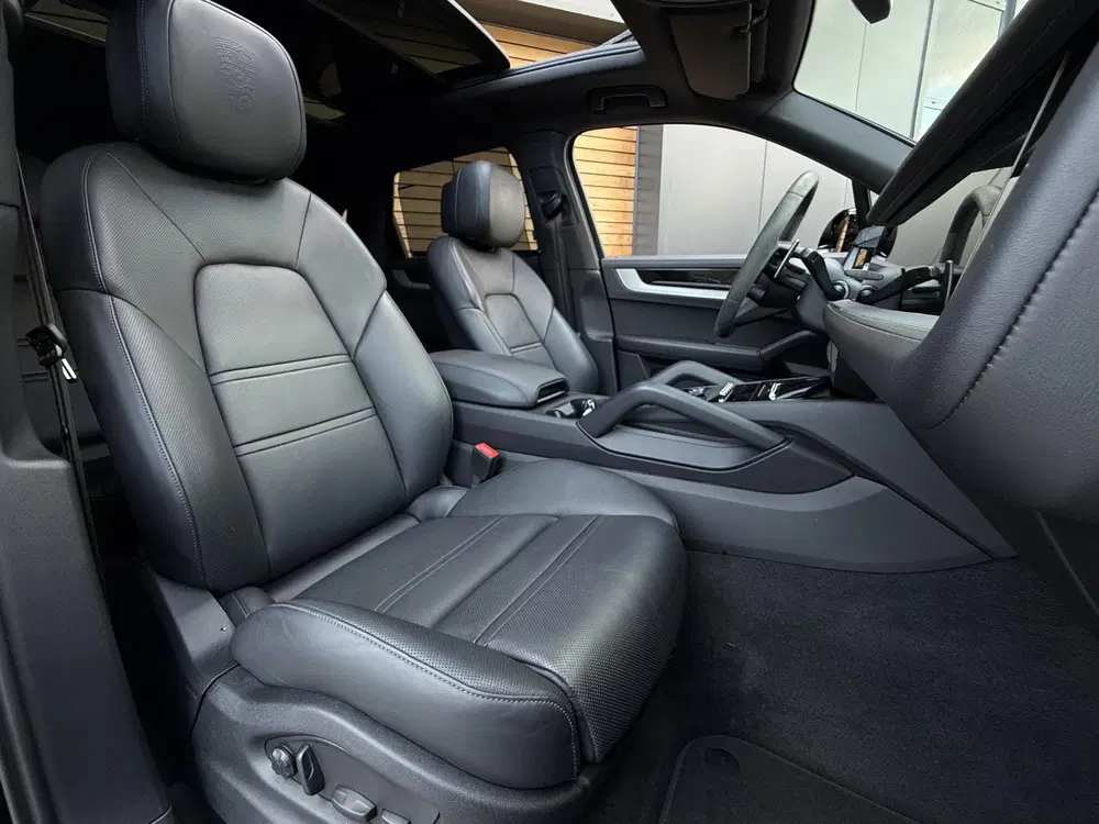 Porsche Cayenne 3.0 E-Hybrid Black Edition MASSAGE uit 2024, foto 5