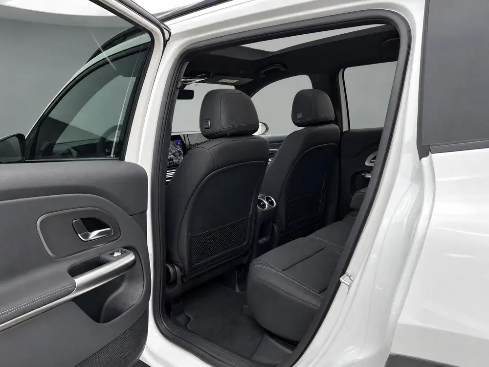 Mercedes-Benz GLB 200 Business Solution uit 2026, foto 14