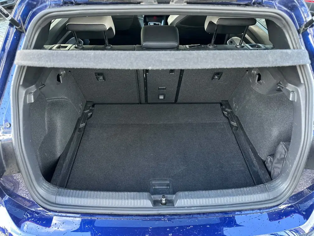 Volkswagen Golf 1.5 eTSI R-Line Business uit 2024, foto 10