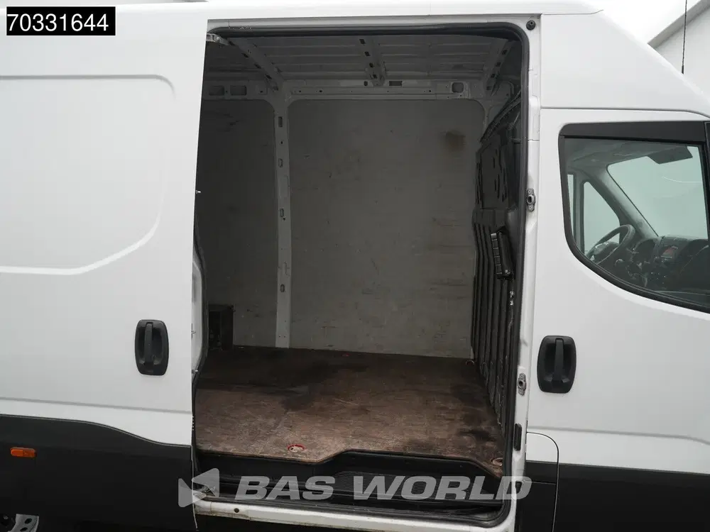 Iveco Daily L2H2 Airco Cruise 3500kg trekgewicht Euro6 uit 2021, foto 8