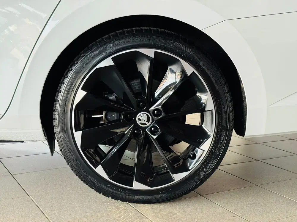 Skoda Superb 1.4 TSI iV Sportline Business*Camera*Stoe uit 2021, foto 4