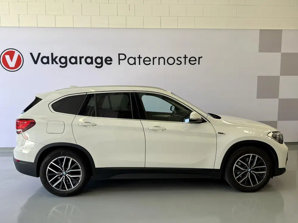 BMW X1 xDrive25e High Executive Carplay uit 2022, foto 2