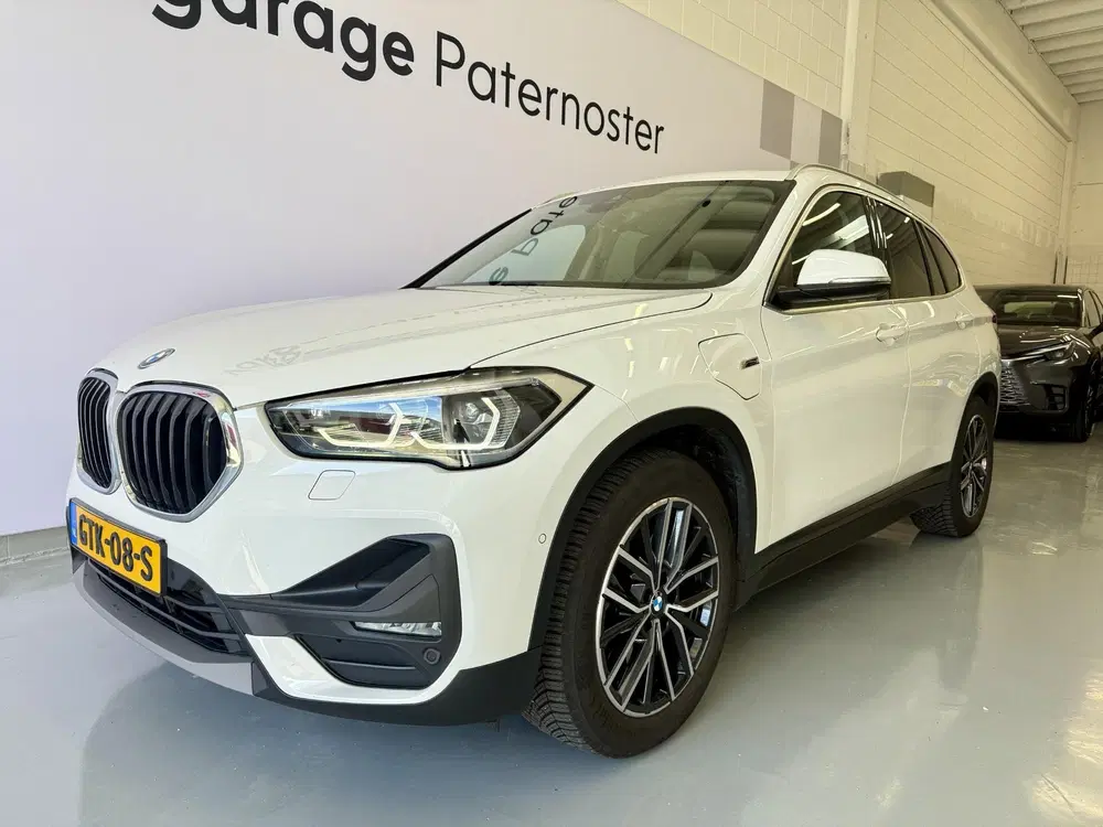 BMW X1 xDrive25e High Executive Carplay uit 2022, foto 3