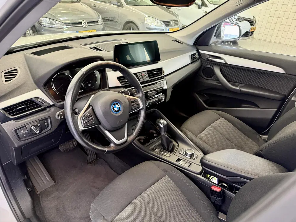 BMW X1 xDrive25e High Executive Carplay uit 2022, foto 4