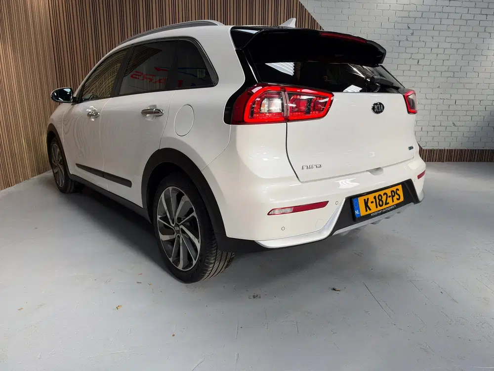 Kia Niro 1.6 GDi Hybrid ExecutiveLine uit 2019, foto 10