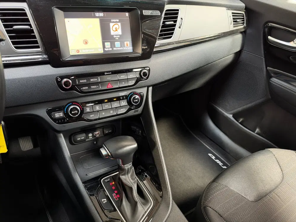 Kia Niro 1.6 GDi Hybrid ExecutiveLine uit 2019, foto 15