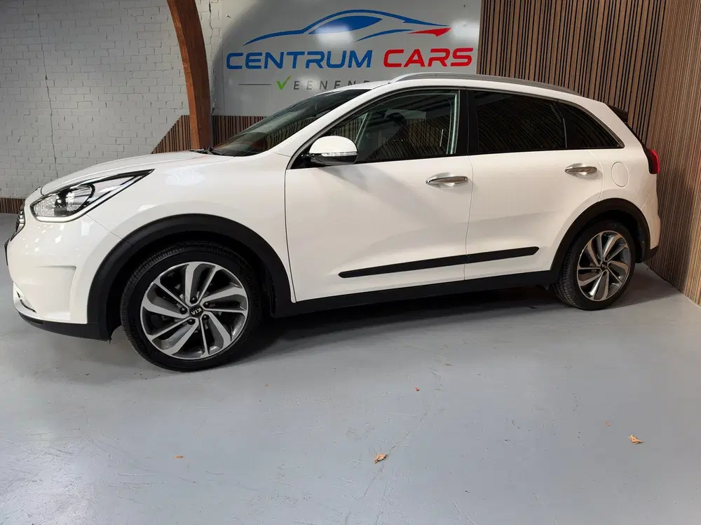 Kia Niro 1.6 GDi Hybrid ExecutiveLine uit 2019, foto 2