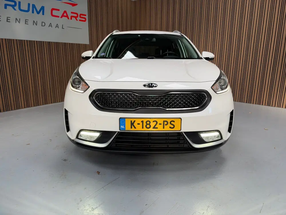 Kia Niro 1.6 GDi Hybrid ExecutiveLine uit 2019, foto 4