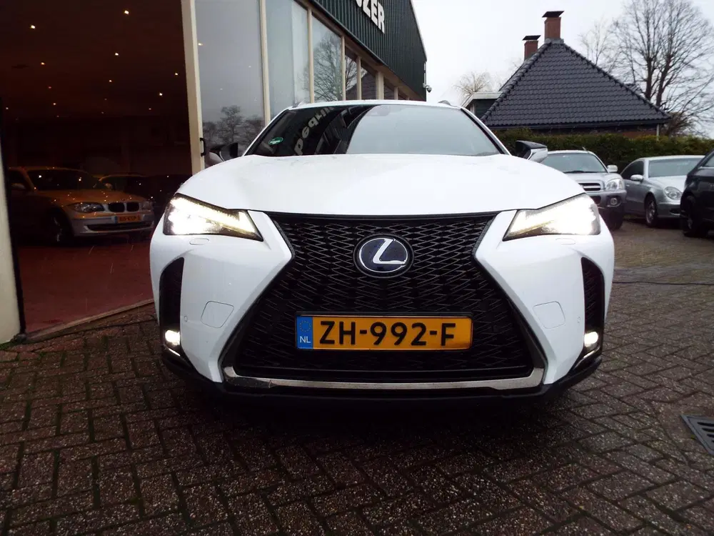 Lexus UX 250h F Sport First Edition NL AUTO-TREKHAA uit 2019, foto 10