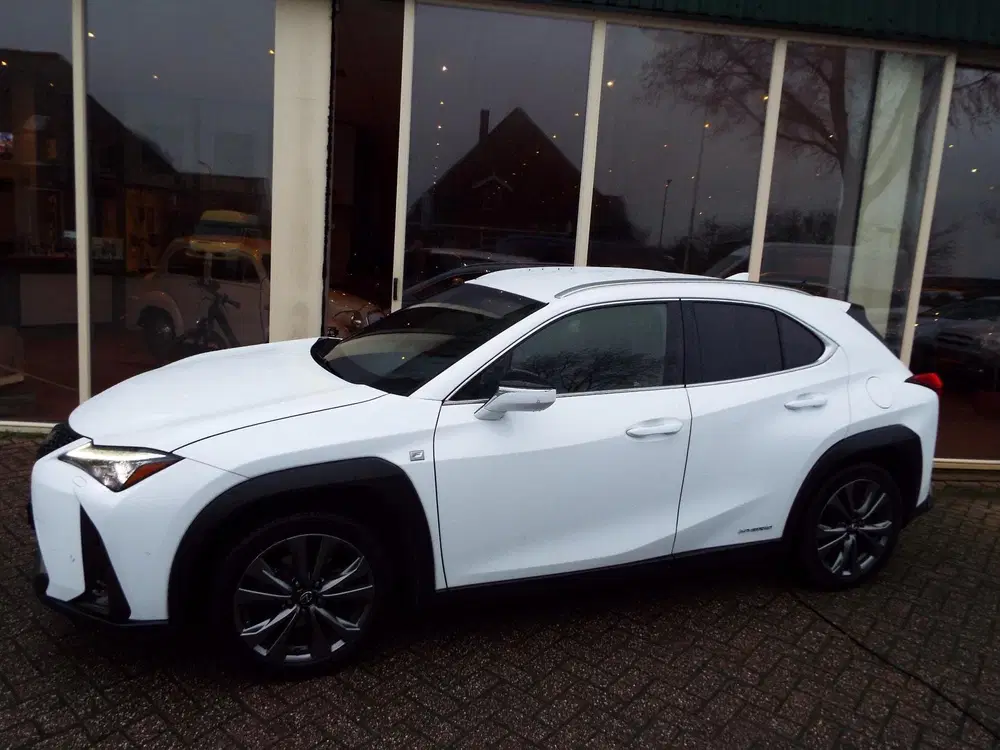 Lexus UX 250h F Sport First Edition NL AUTO-TREKHAA uit 2019, foto 3