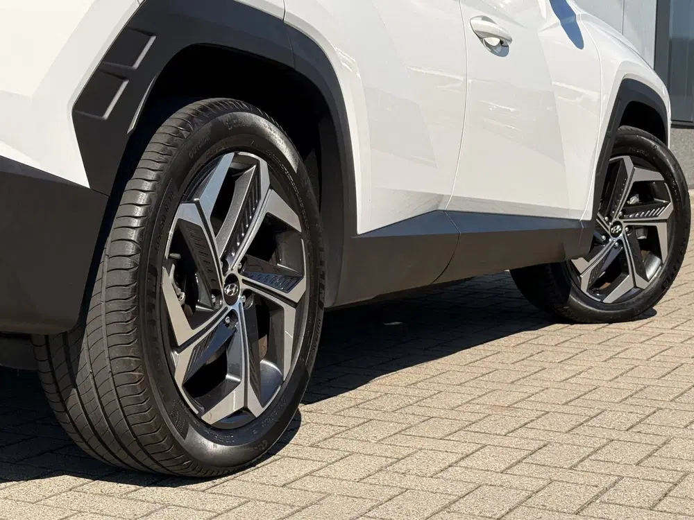 Hyundai TUCSON 1.6 T-GDI PHEV (plug-in) uit 2022, foto 13