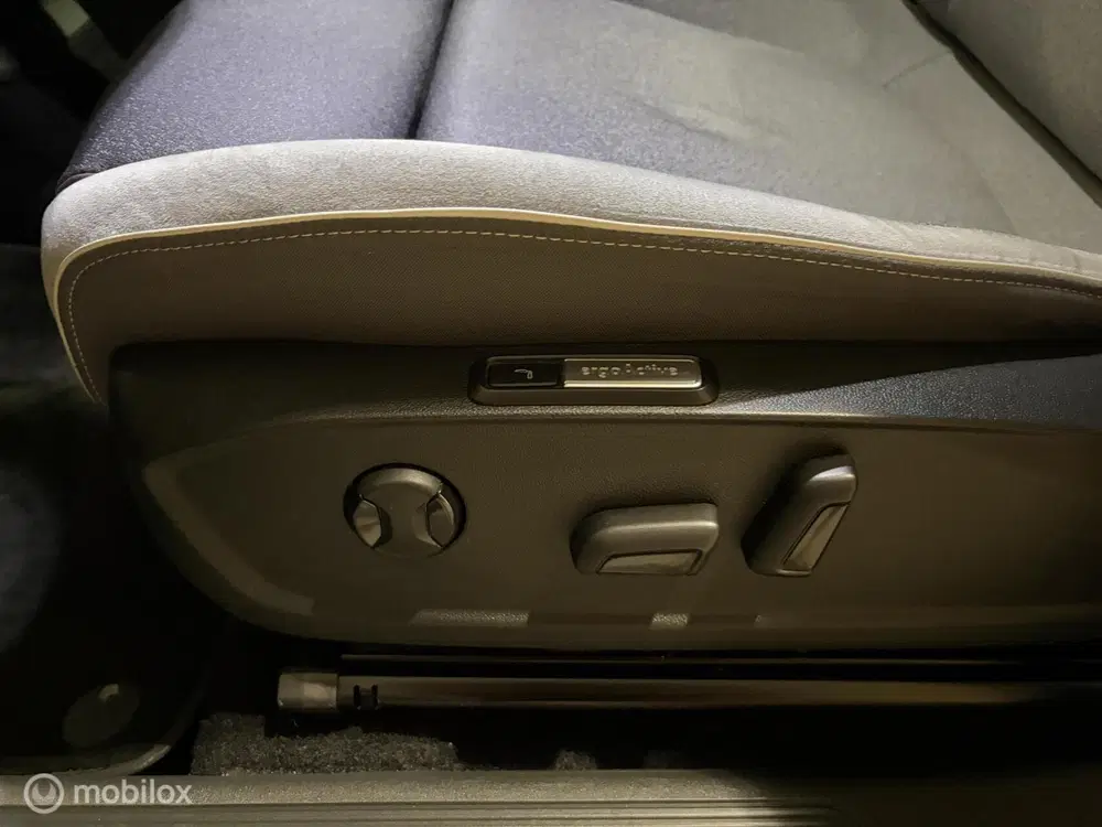 Volkswagen ID.3 First Max 58 kWh SOH 94% Panoramadak 20inc uit 2020, foto 13