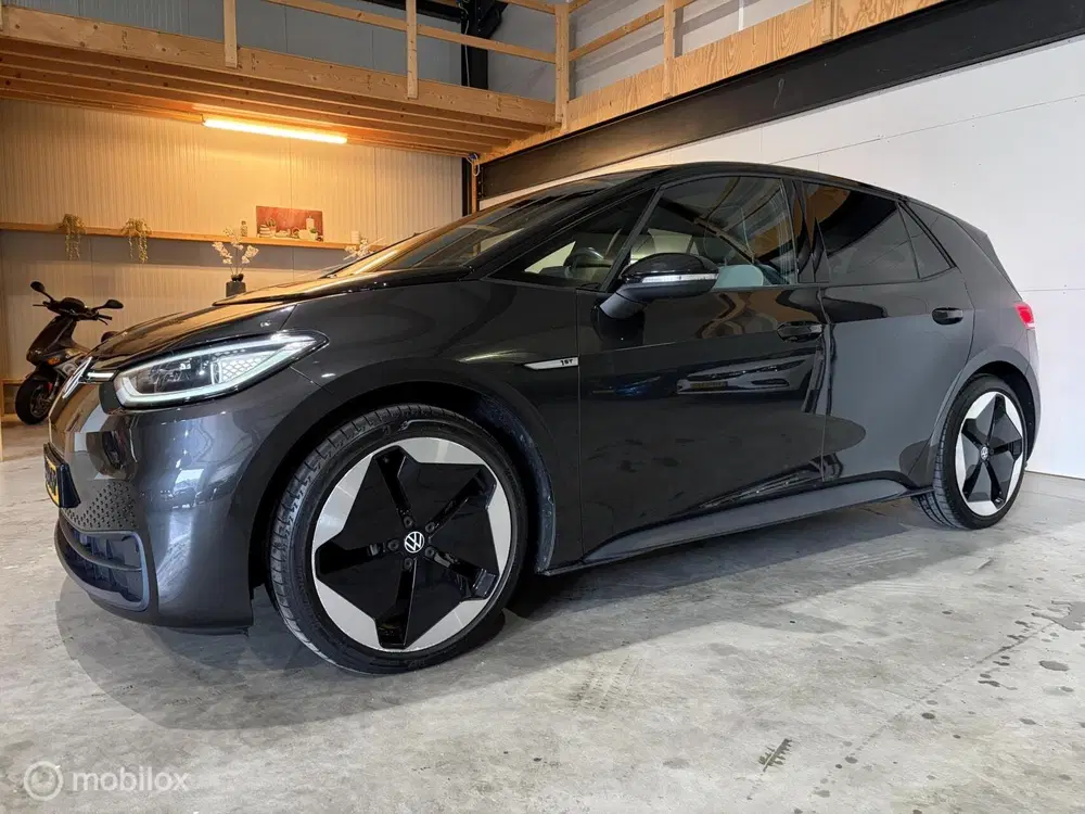 Volkswagen ID.3 First Max 58 kWh SOH 94% Panoramadak 20inc uit 2020, foto 2