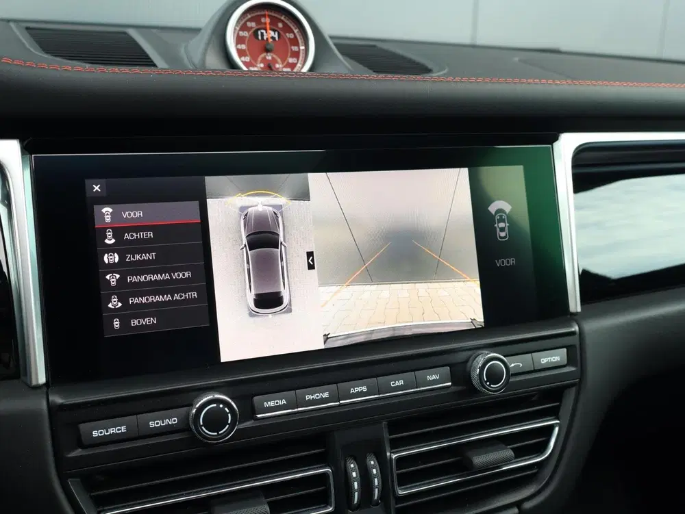 Porsche Macan 2.0 SportDesign uit 2019, foto 8