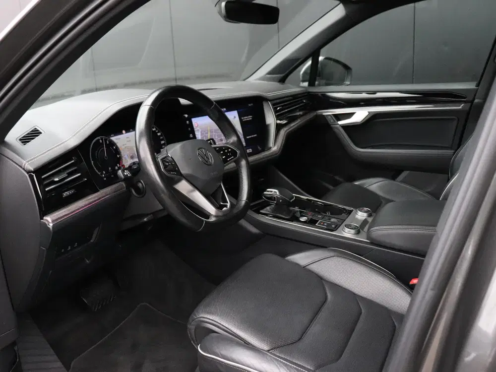 Volkswagen Touareg 3.0 TSi 4MOTION uit 2021, foto 12