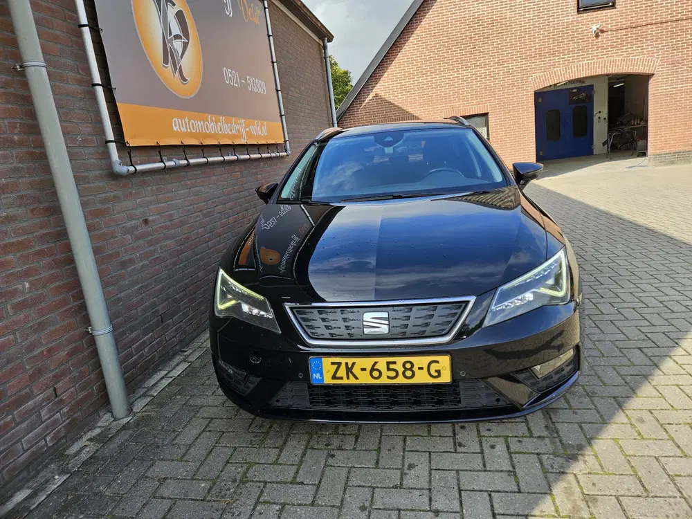 SEAT Leon 1.0 EcoTSI Style Business Intense (bj 2019 uit 2019, foto 2