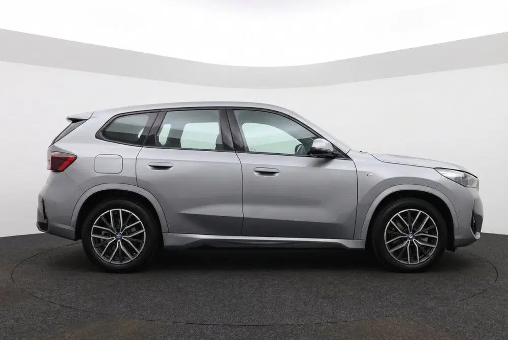BMW iX1 eDrive20 M Sport l Adaptive LED l Navi l C uit 2024, foto 5