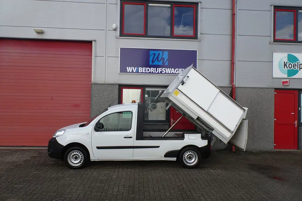 Renault Kangoo 1.5 Blue dCi 95 Comfort Maxi kipper uit 2022, foto 3
