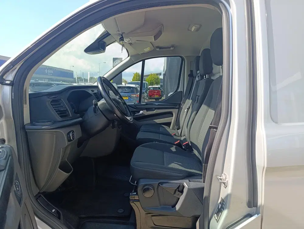 Ford Transit Custom 300 2.0 TDCI L2H1 Trend uit 2020, foto 10