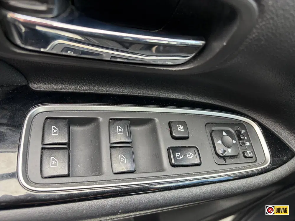 Mitsubishi Outlander 2.4 PHEV Pure+ CARPLAY DODEHOEKDETECTIE uit 2019, foto 15