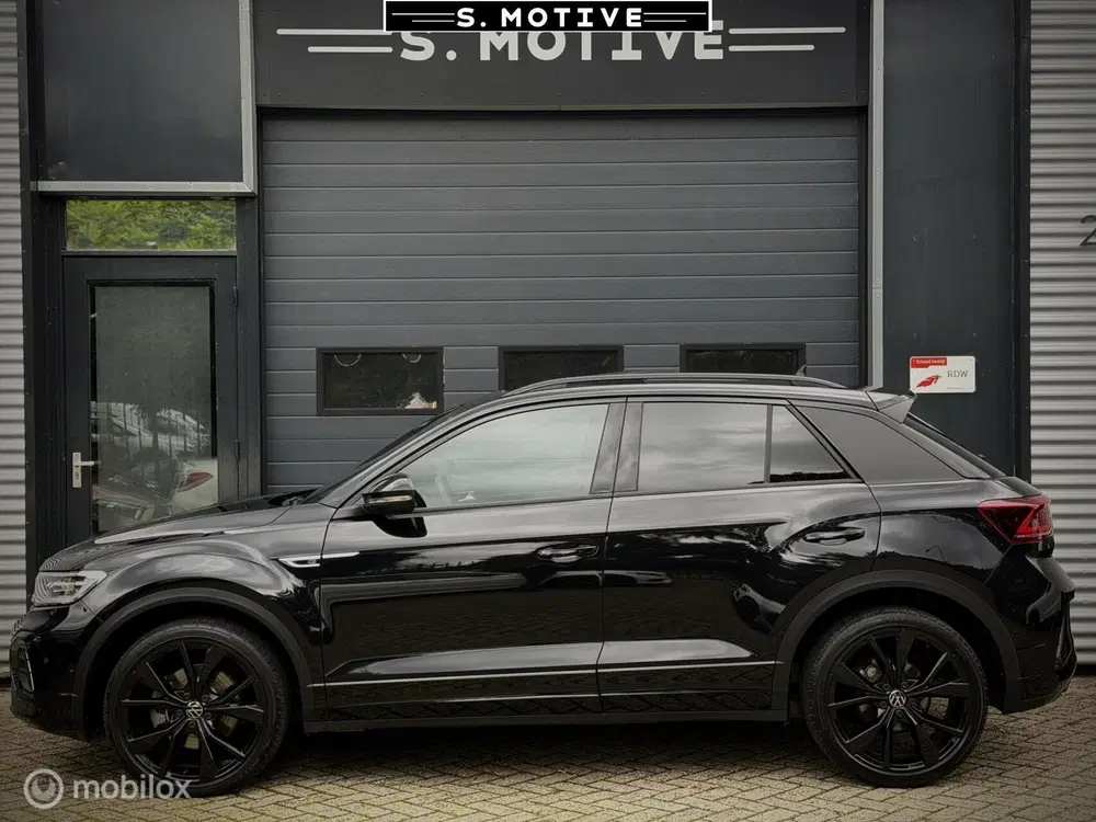 Volkswagen T-Roc 1.5 TSI R-Line uit 2024, foto 2