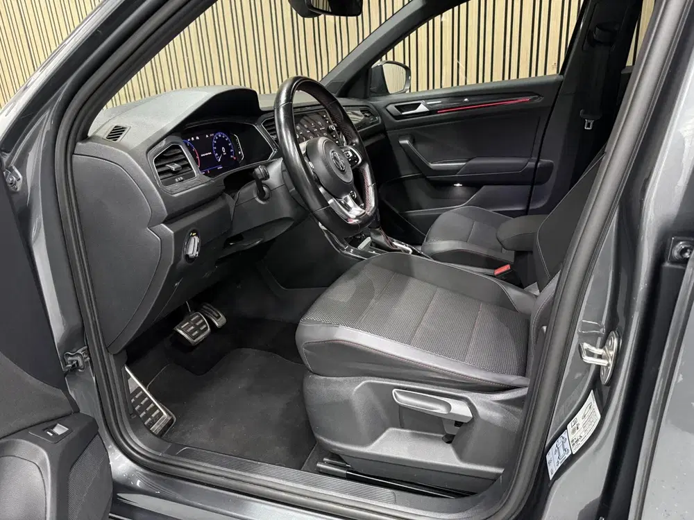 Volkswagen T-Roc 1.5 TSI uit 2020, foto 5