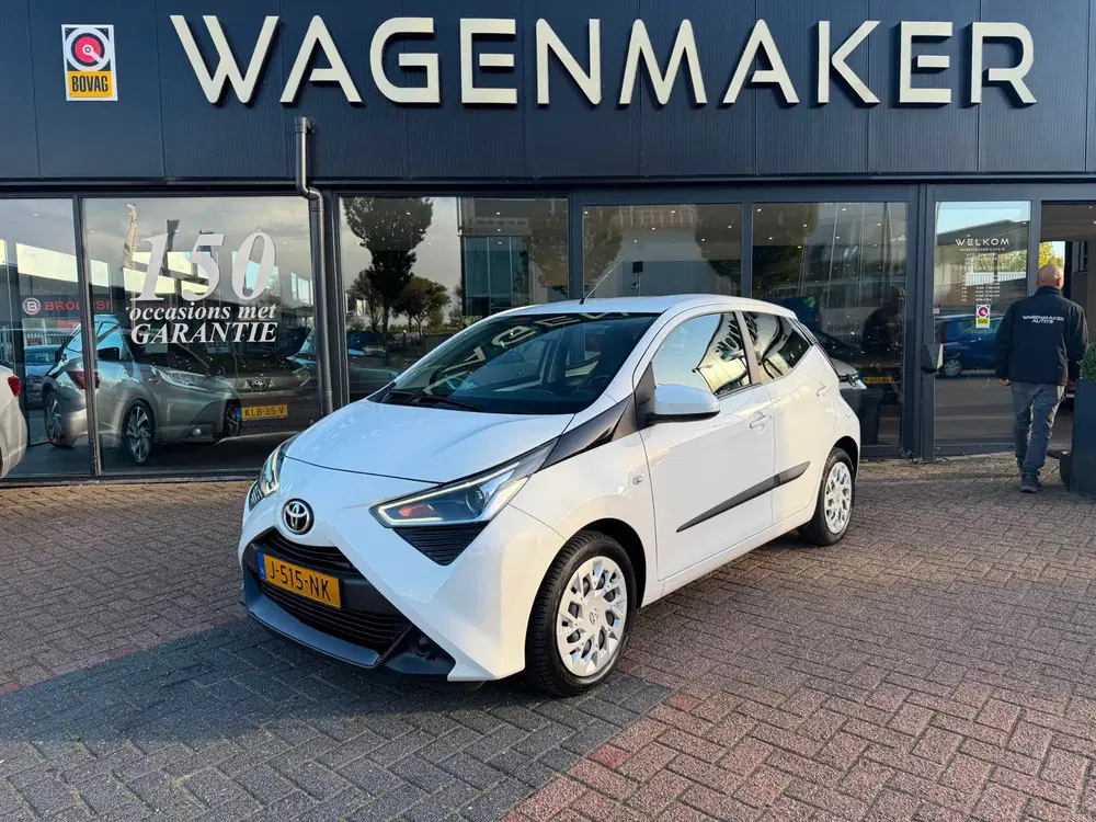 Toyota Aygo 1.0 VVT-i x-play AUTOMAAT uit 2020
