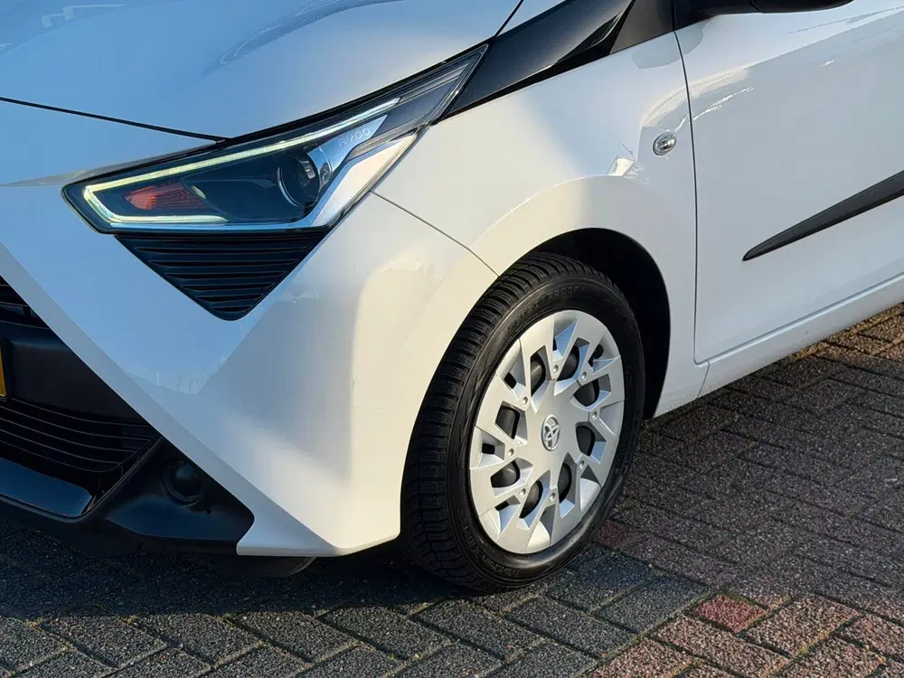 Toyota Aygo 1.0 VVT-i x-play AUTOMAAT uit 2020, foto 4
