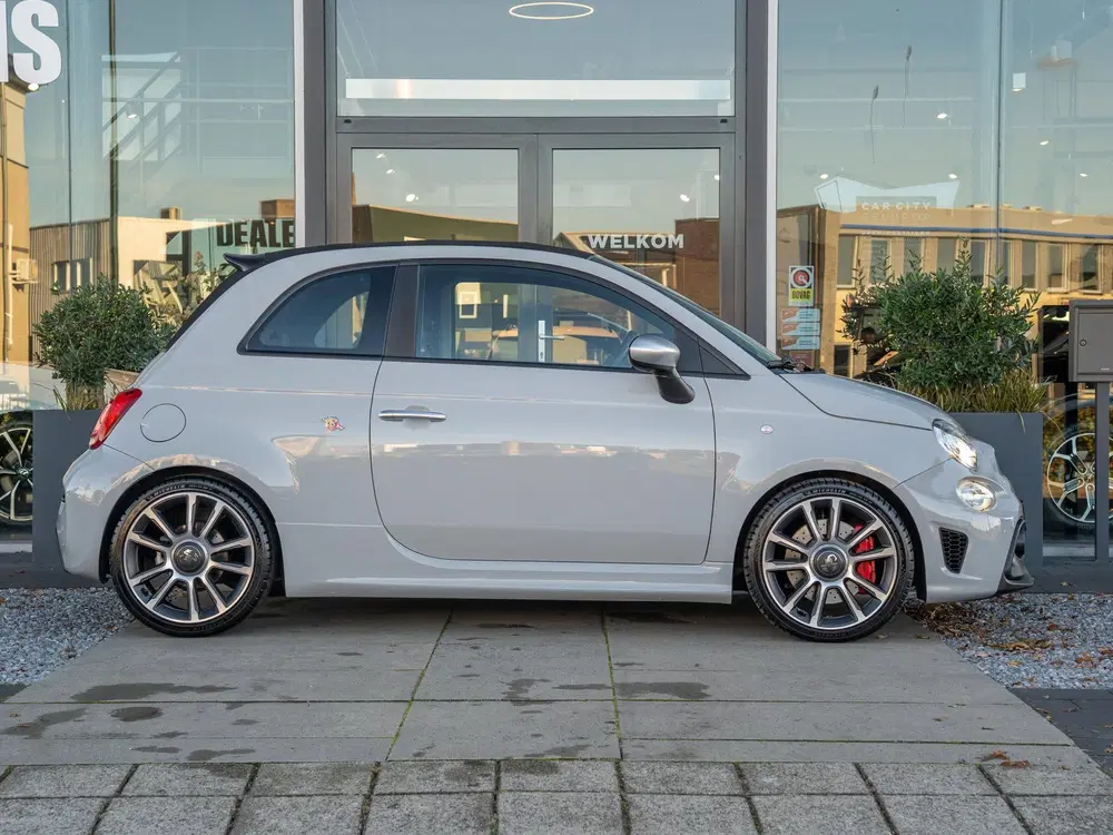 Abarth 595C 1.4 T-Jet 215PK Stage 2 Turismo uit 2022, foto 2