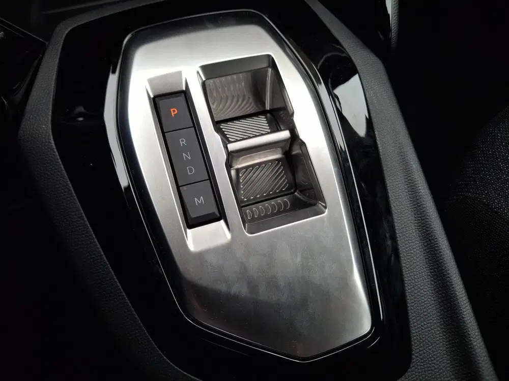 Peugeot 208 1.2 Hybrid 110 e-DCS6 Style uit 2025, foto 11