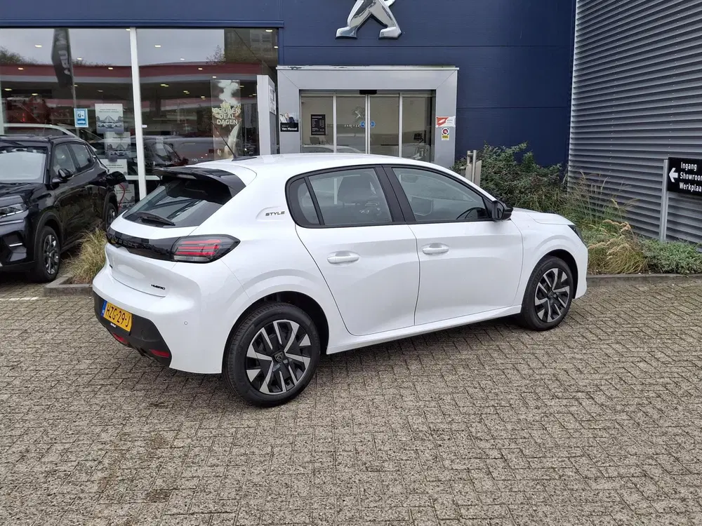 Peugeot 208 1.2 Hybrid 110 e-DCS6 Style uit 2025, foto 5