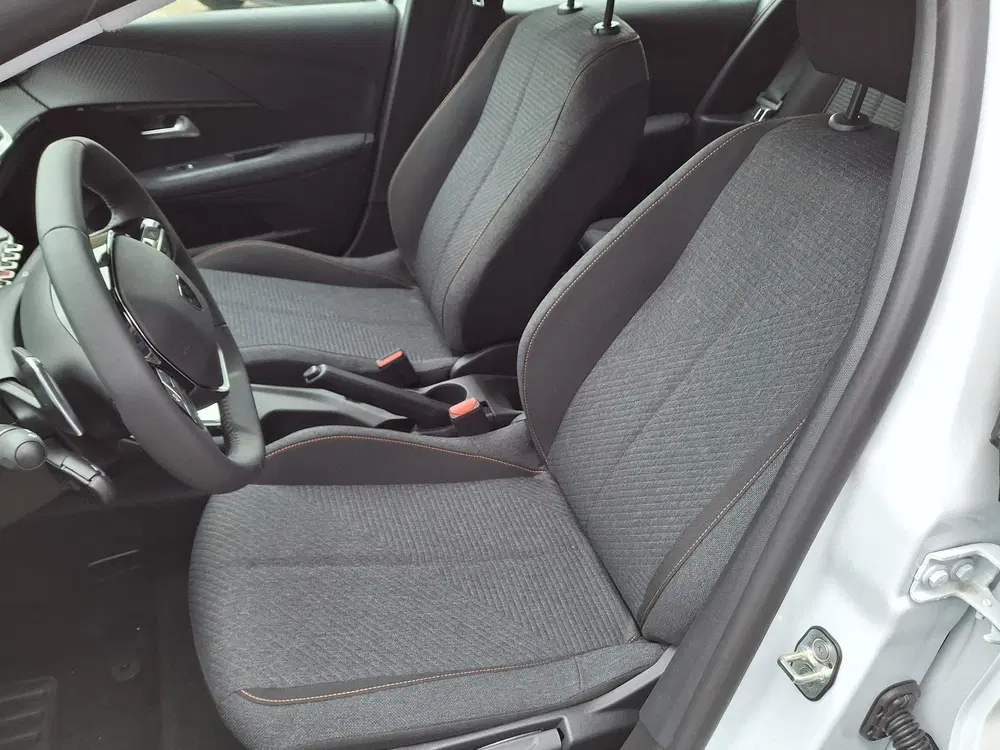 Peugeot 208 1.2 Hybrid 110 e-DCS6 Style uit 2025, foto 8