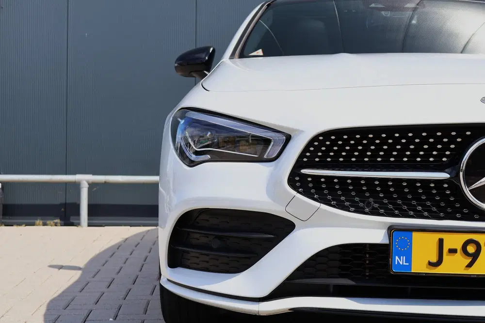 Mercedes-Benz CLA 250 e AMG Limited uit 2020, foto 11