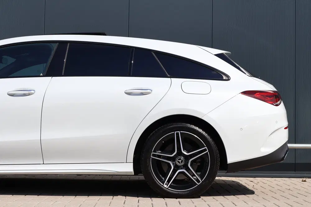 Mercedes-Benz CLA 250 e AMG Limited uit 2020, foto 14
